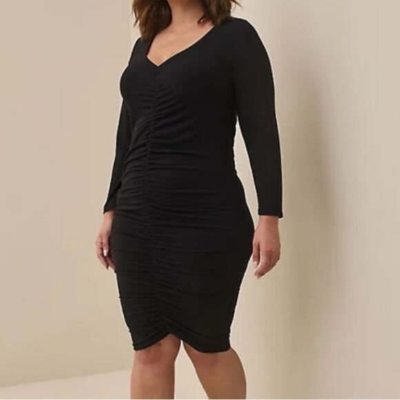 NWT Torrid Jersey Bodycon Black Dress V Neck Ruched Seaming Long Sleeve Women 2X - Picture 3 of 16